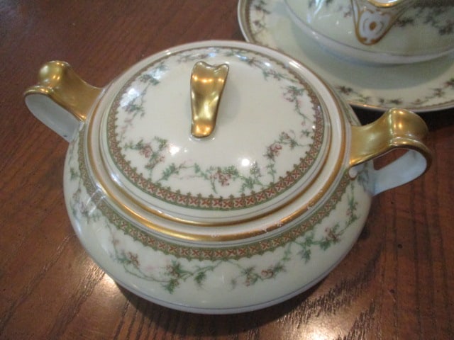 Haviland & Co. Limoges France "Yale" Fine China Creamer, Sugar Bowl and Sauce Boat - 5