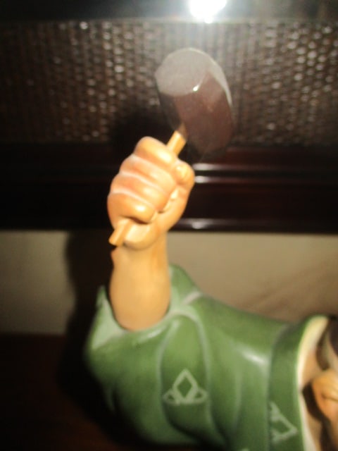 Vintage Japanese Hakata Urasaki "The Woodcarver" Doll - 4