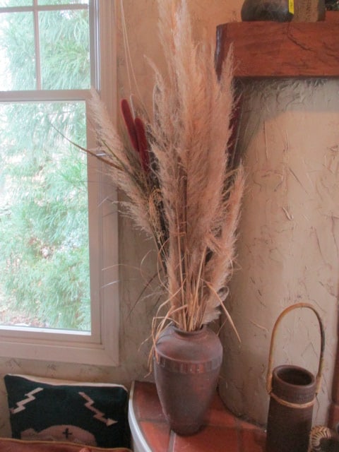 Earthenware Pottery Vessel with Dried Sea Grass/Wheat/Twig Arrangement (1 of 4)