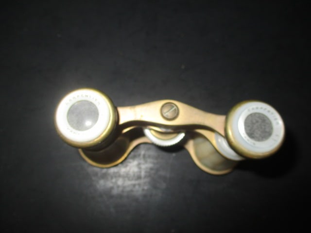 Pair of Vintage Carpentier Paris Mother of Pearl Opera Glasses - 2