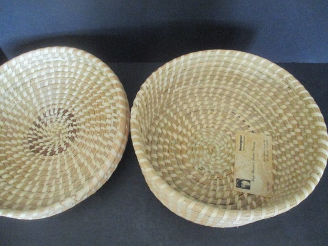 Vintage Gullah Sweet Grass Round Lidded Basket - 3