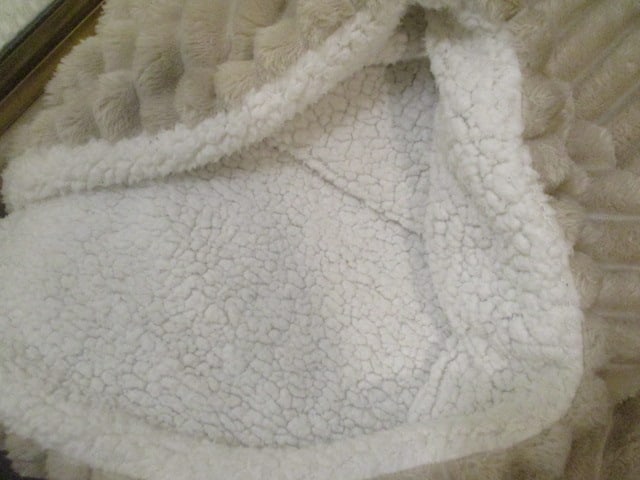 King Size Plush Bedspread - 2