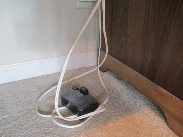 Necchi 544 Sewing Machine in Wood Sewing Cabinet - 6