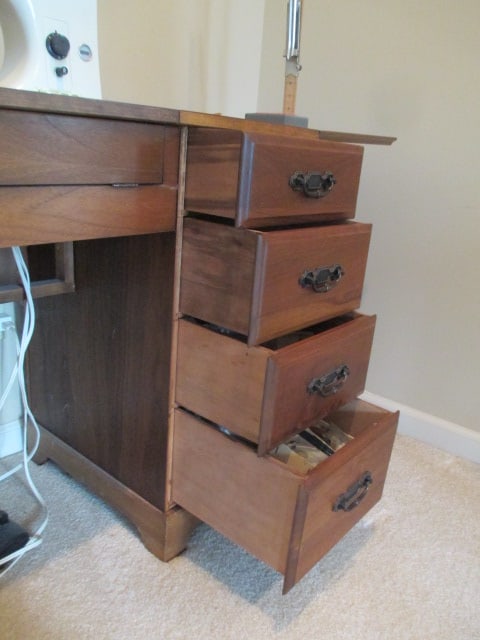 Necchi 544 Sewing Machine in Wood Sewing Cabinet - 7