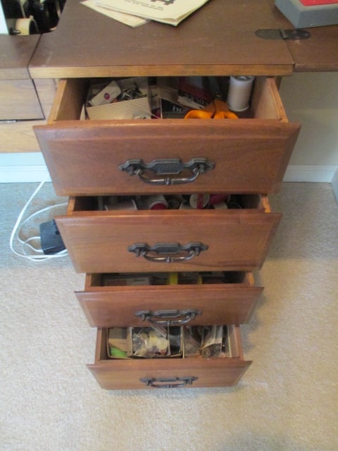 Necchi 544 Sewing Machine in Wood Sewing Cabinet - 8