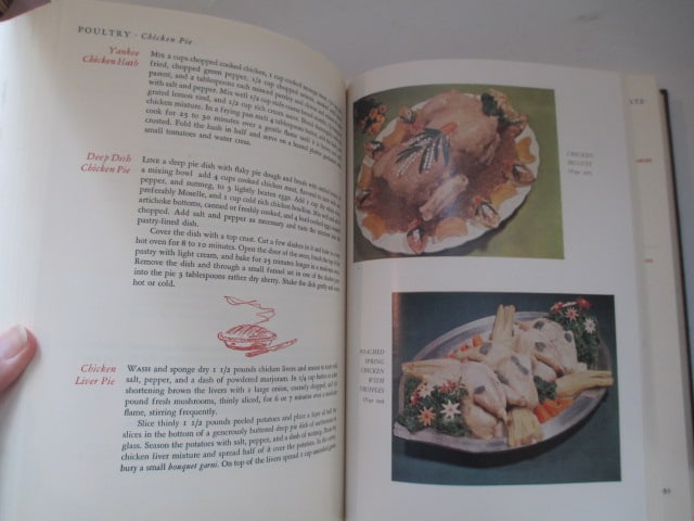 1950's "The gourmet Cookbook" 2 Volume Set in Cardboard Sleeve - 6
