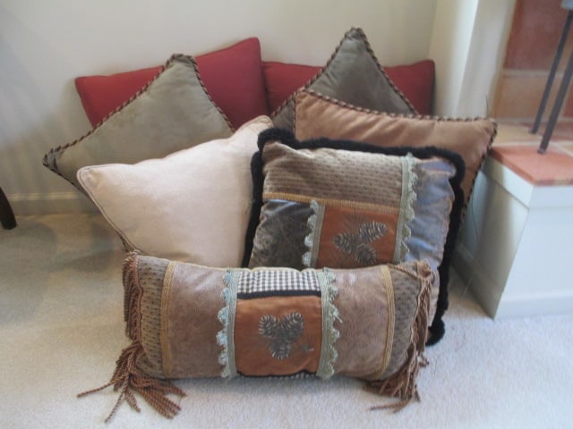 Eight Large Decorative Throw Pillows (1 of 5)