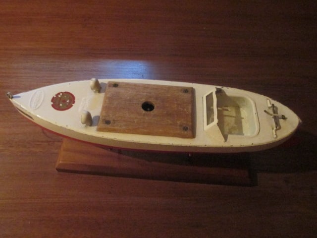 Vintage Sutcliffe Pressed Steel Wind-Up "Minx" Boat with Wood Display Stand - 2