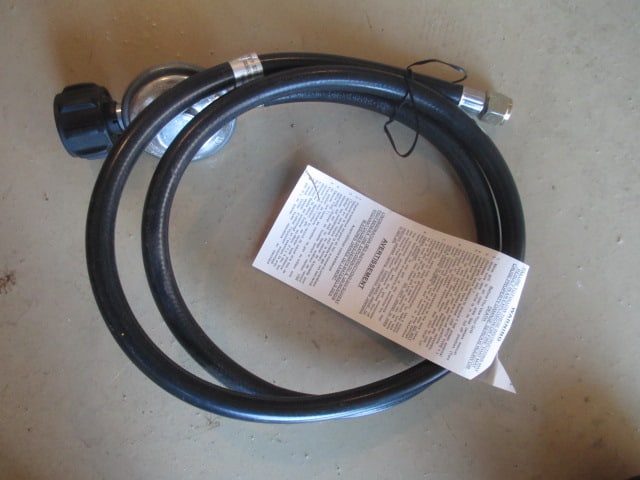 ED Model FR00A Liquid Propane Regulator Hose (1 of 4)