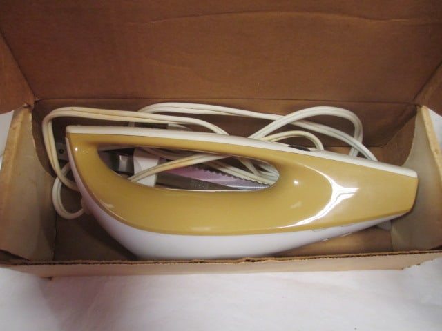 GE 255W Handmixer & Hamilton Beach Electric Knife - 6