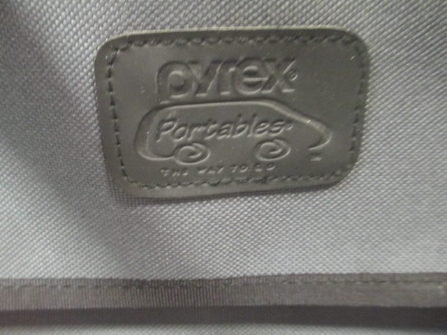 Pyrex Portables Carrier w/Pyrex Casserole & Basket - 6