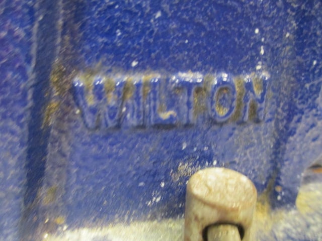 Wilton 4" Bench Vise w/ Rubber Vise Grip Pads - 3