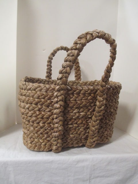 Water Hyacinth Storage Basket: 17 x 12 x 12 