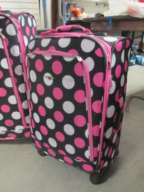 2 Pc Rockland Polka Dot Rolling Luggage Set - 2