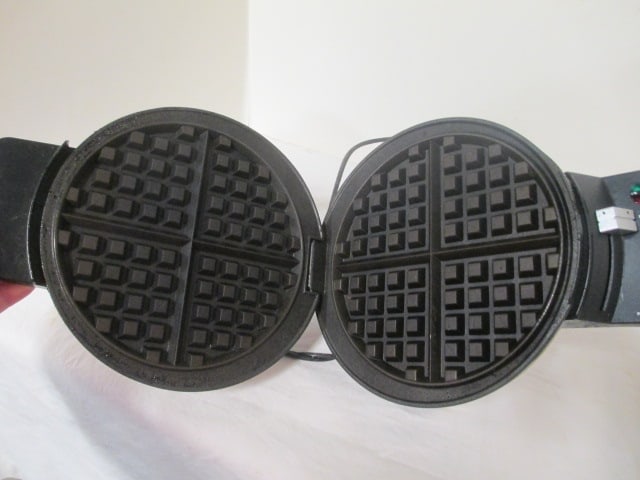 Cuisinart Waffle Maker & Cuisinart 2 Slice Wide Toaster - 6