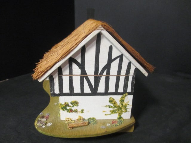 Pauline Ralph 'Old Curiosity Shop & Thatched Cottage Music Boxes - 3
