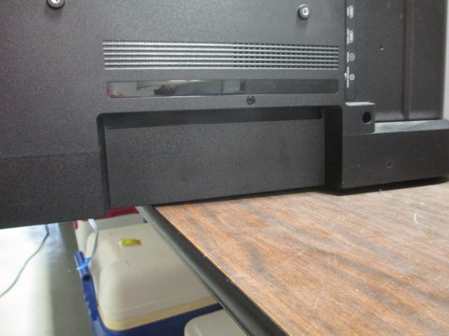 Vizio 32" Smartcast TV w/Remote - 7