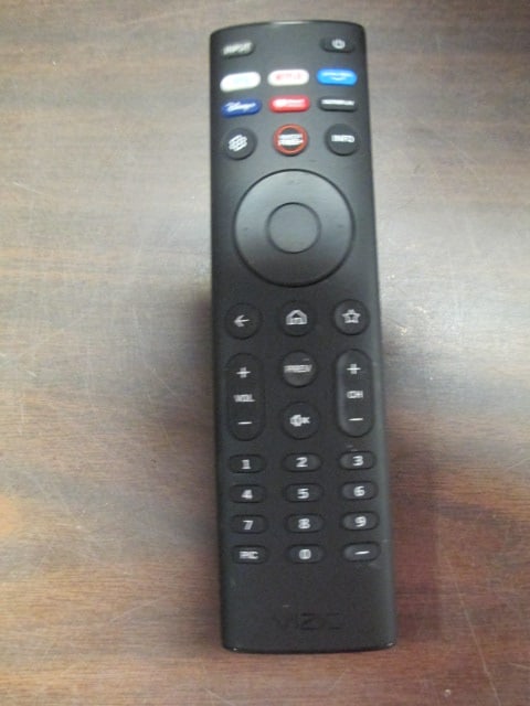 Vizio 32" Smartcast TV w/Remote - 8