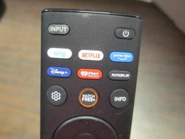 Vizio 32" Smartcast TV w/Remote - 9