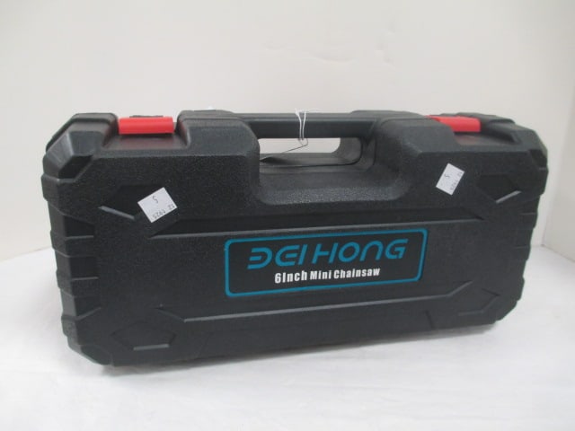 Dai Hong Mini Chain Saw w/2 batteries 21V - 12