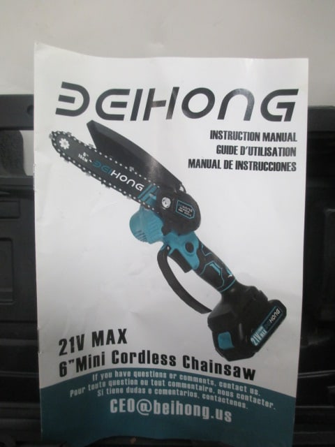 Dai Hong Mini Chain Saw w/2 batteries 21V - 2