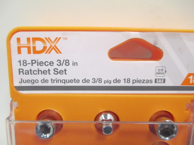 HDX 18 PC 3/8" Ratchet Set (New) - 2