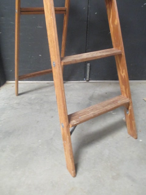 Archbold Wood Step Ladder - 4
