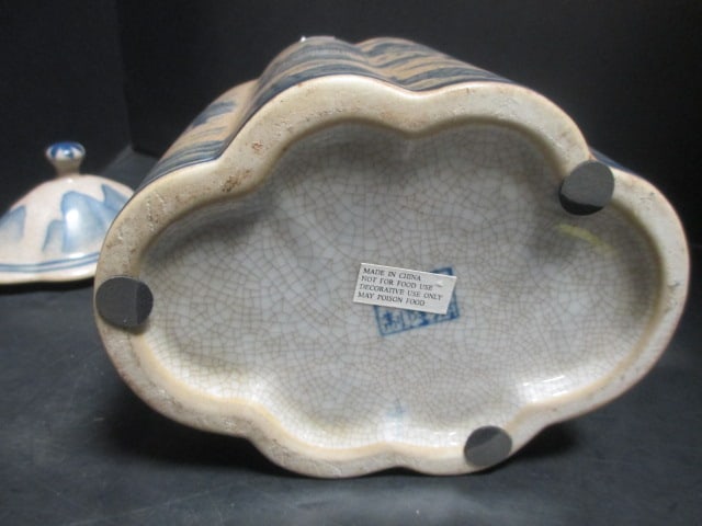 White Porcelain Landscape Scene Ginger Jar - 7