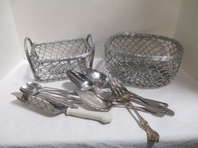 2 Wire Baskets & Misc. Serving Utensils: see all pictures