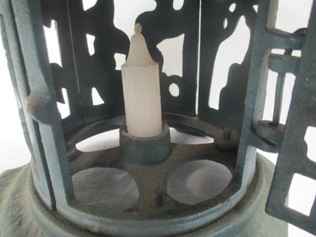 Cast Iron Japanese Pagoda Style Garden Lantern - 4