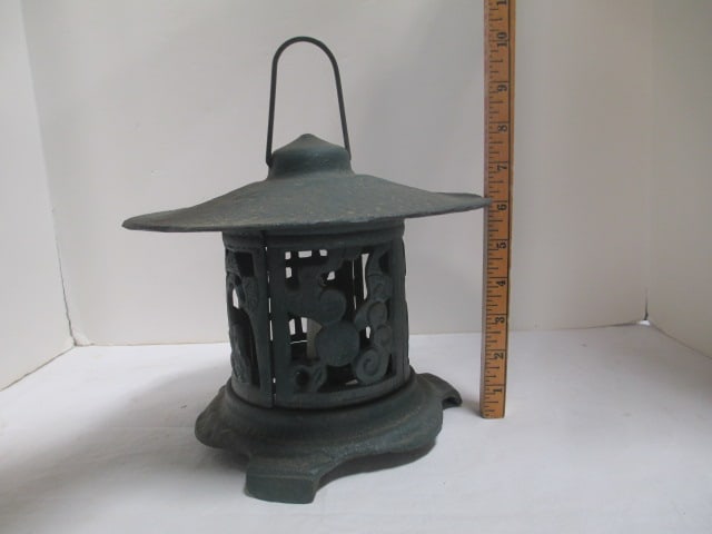 Cast Iron Japanese Pagoda Style Garden Lantern - 5