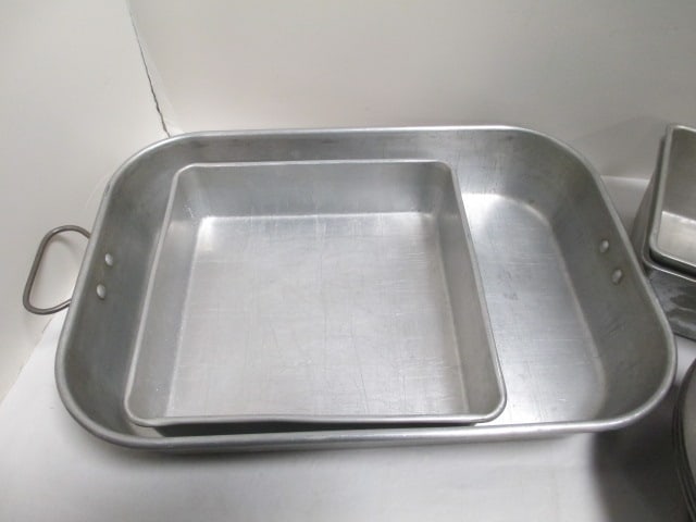 Various Size Cake Pans - 3