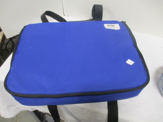 Pyrex Portables Carrier w/Pyrex Casserole & Pyrex Bowl - 4