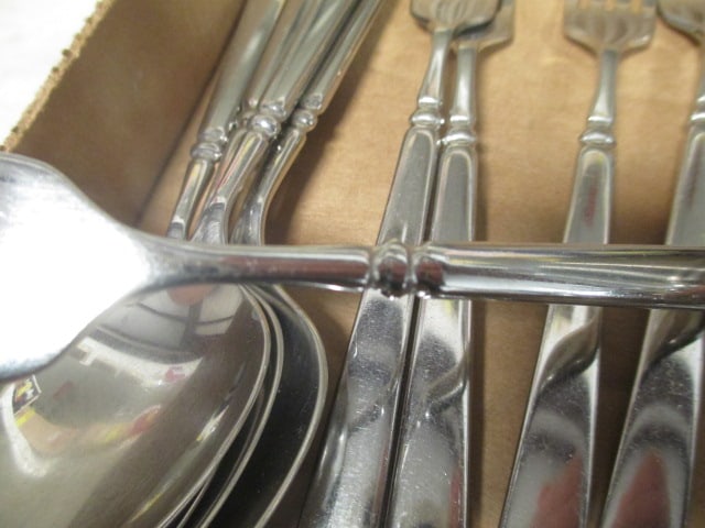 Oneida Stainless Flatware (24 PC) - 6