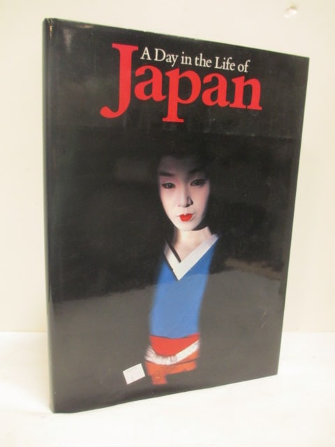 Coffee Table Book-A Day in the Life of Japan: .