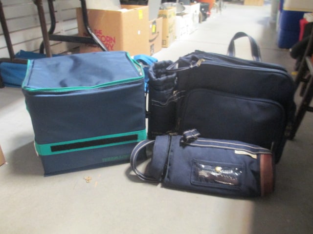 California Innovations Cooler & Picnic at Ascot Cooler: .