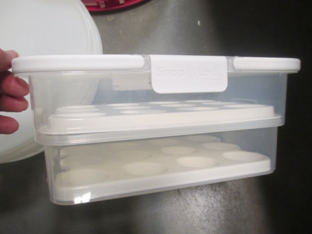 Tupperware & Plastic Ware Grouping - 2