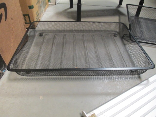 Metal Stands & Wire Baskets - 3