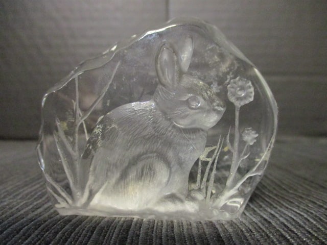 Darrington Etched Rabbit Paperweight - Signed "Capredoni" - 2
