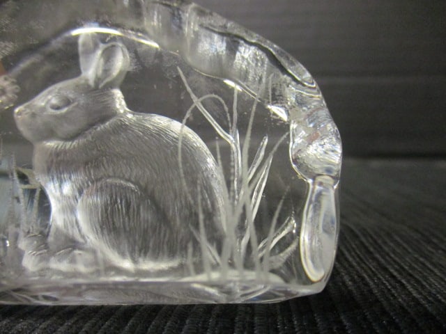 Darrington Etched Rabbit Paperweight - Signed "Capredoni" - 4