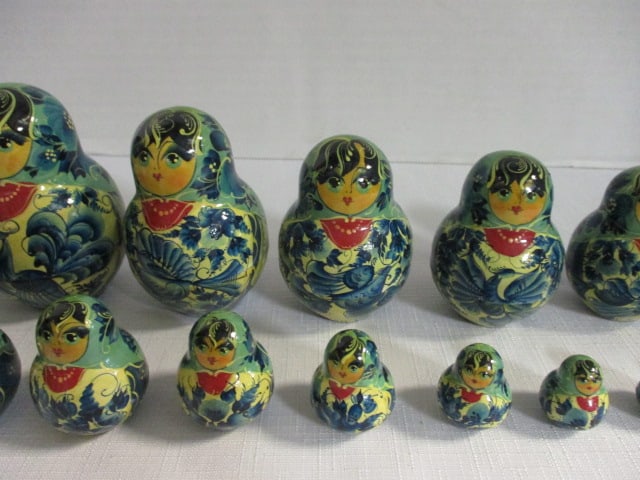 Vintage Signed 15 Piece Russian Nesting Doll - 4