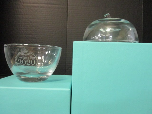 Tiffany & Co. Crystal Apple Container - Etched "Harrah's Cherokee Casino 2020" - 5