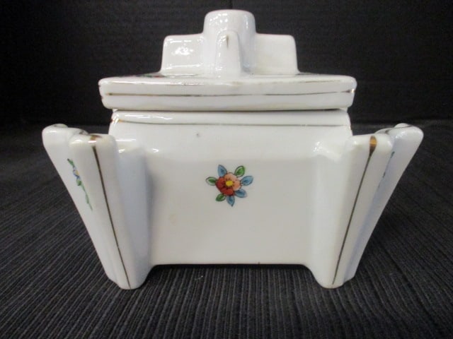 Vintage Japanese Porcelain Smoking Box with Lid - 2