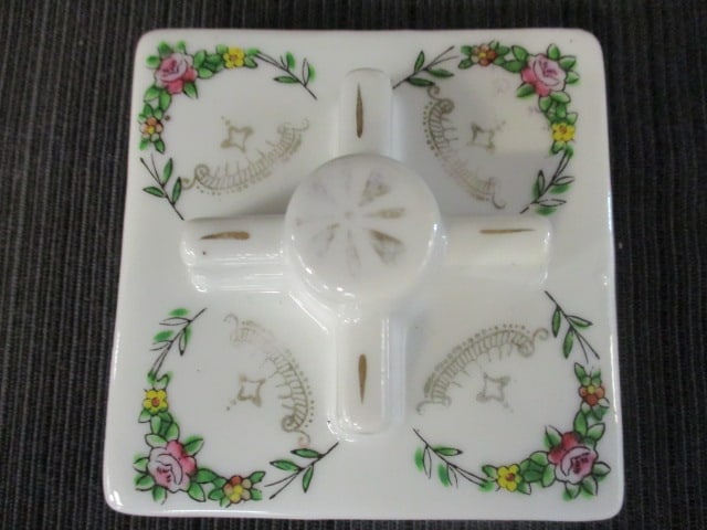 Vintage Japanese Porcelain Smoking Box with Lid - 5