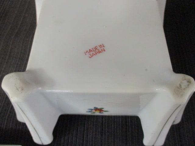 Vintage Japanese Porcelain Smoking Box with Lid - 8