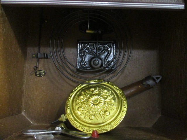 Vintage Centurion 35-Day Mantle Pendulum Clock with Key - 7