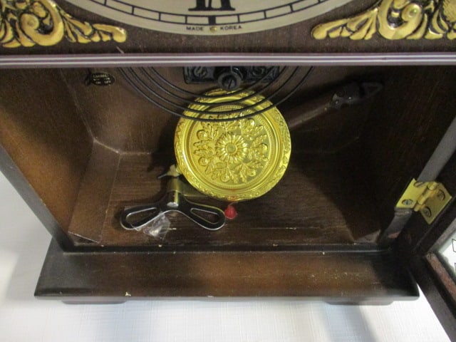 Vintage Centurion 35-Day Mantle Pendulum Clock with Key - 8