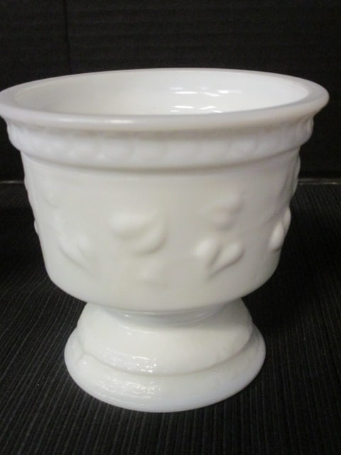 Pair of Vintage Embossed Ivy Hearts White Milk Glass Pedestal Dishes - 4