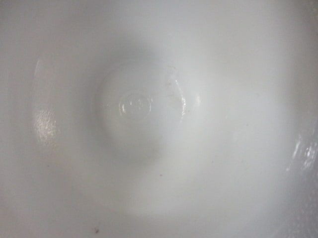 Pair of Vintage Embossed Ivy Hearts White Milk Glass Pedestal Dishes - 7