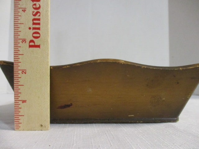 Vintage Japanese Scalloped Edge Wood Box with Felt Base - 5